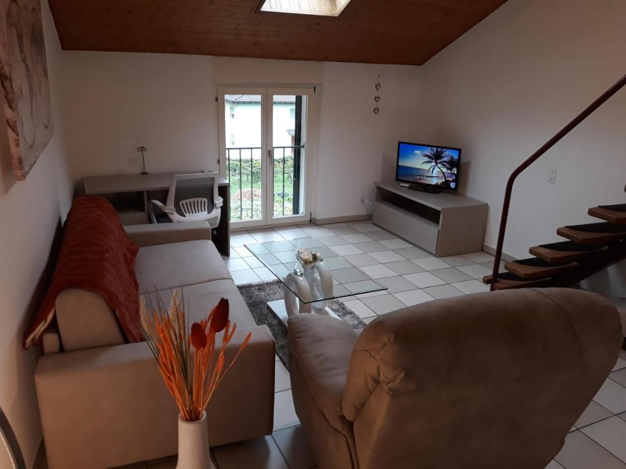 Holidays Homes Il Folletto Quartino ภายนอก รูปภาพ